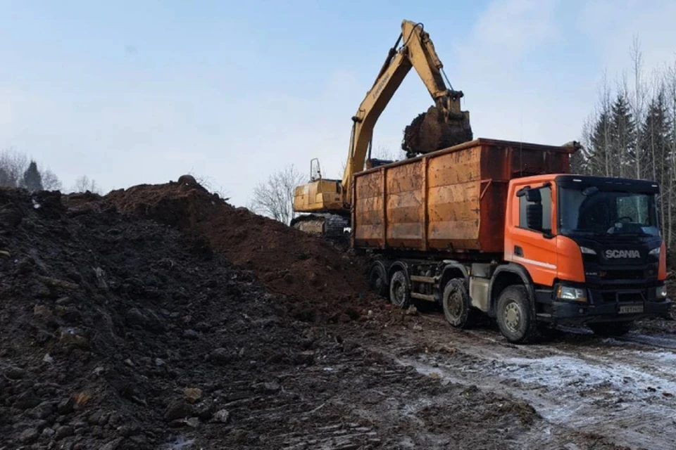 Площадь свалки «вылезла» за гектар. Фото: t.me/ecominister43