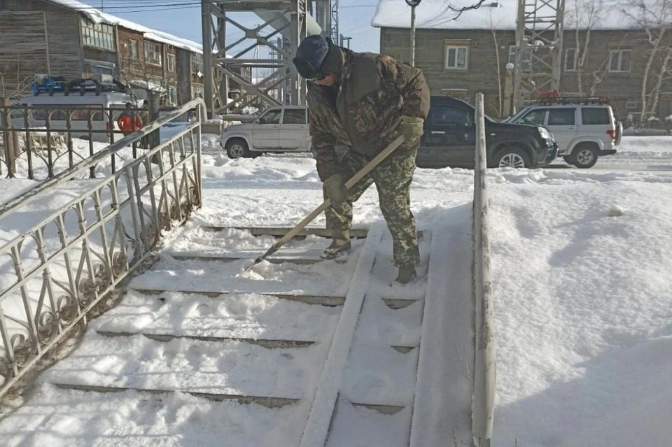 Почти 50 тысяч рублей будут получать дворники Якутска. Фото: мэрия города