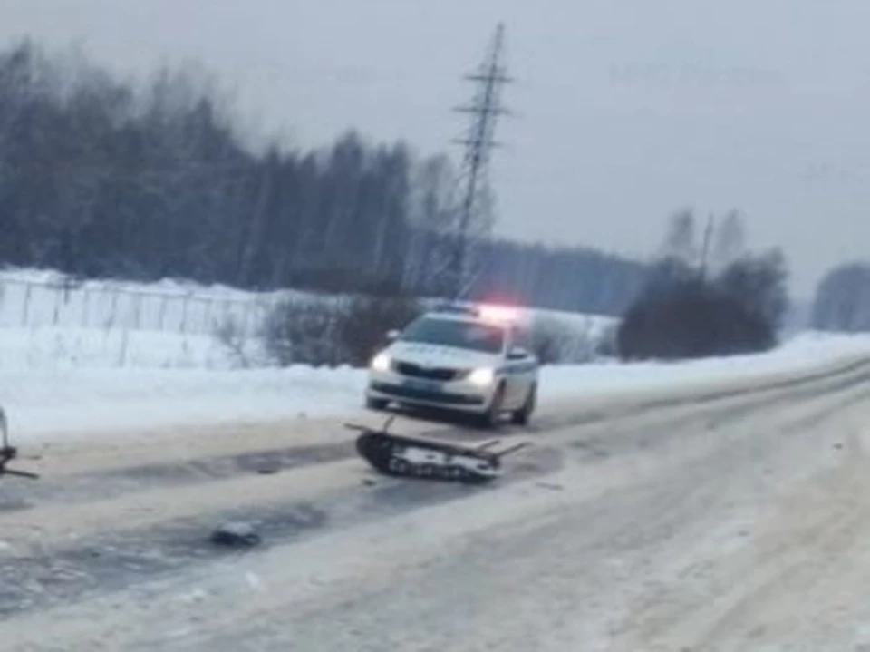 В Малоярославецком районе водитель снегохода погиб под колесами авто
