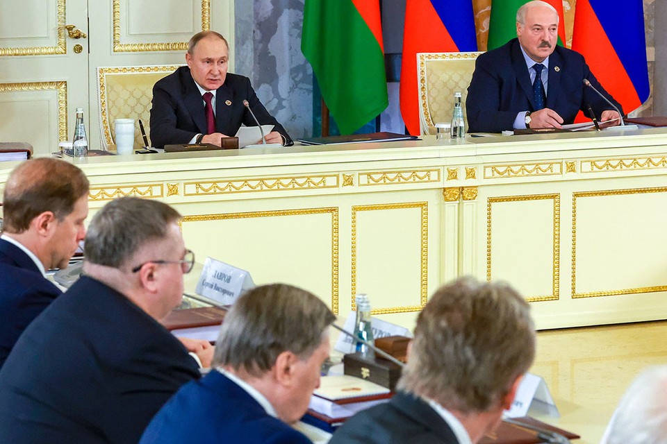 Владимир Путин пообещал отправить на орбиту первую космонавтку из Белоруссии