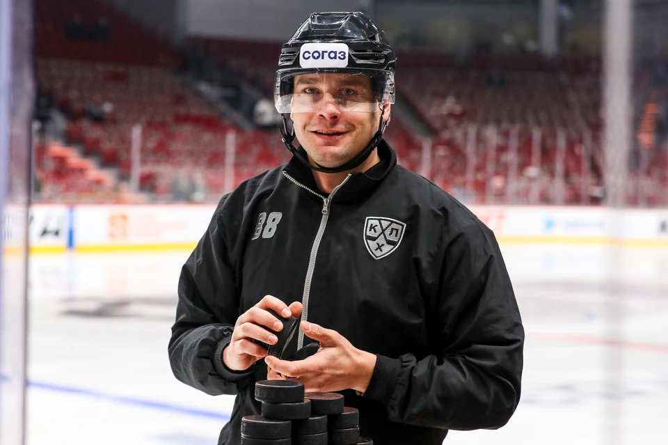 Антон Понамаренко работает на матчах КХЛ уже почти 10 лет.