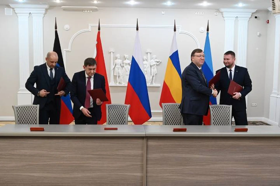 Подписано четырехстороннее Соглашение о межпарламентском сотрудничестве Содружества «Донбасс». Фото: ЗС РО