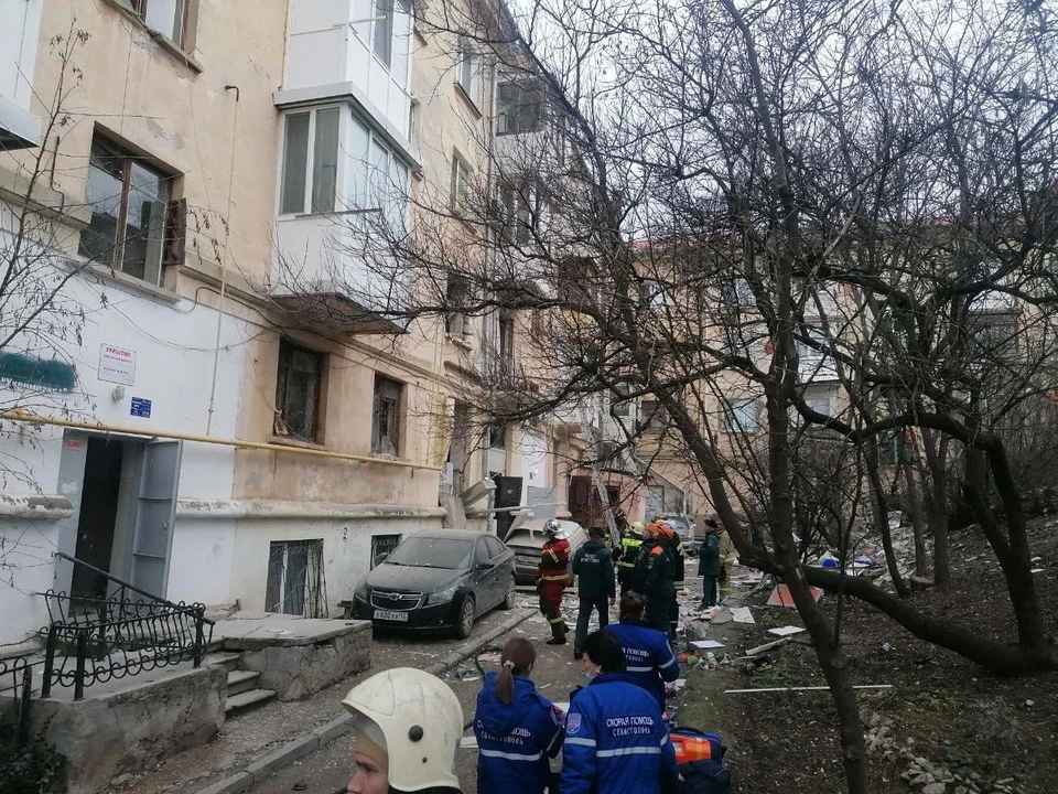 На месте ЧП работают сотрудники МЧС и медики. Фото: Telegram-канал Михаила Развожаева