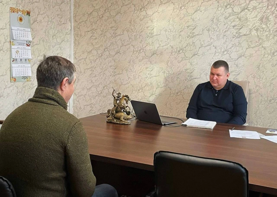 Жителей Мелитопольского района волнуют вопросы оформления документов. ФОТО: Андрей Сигута