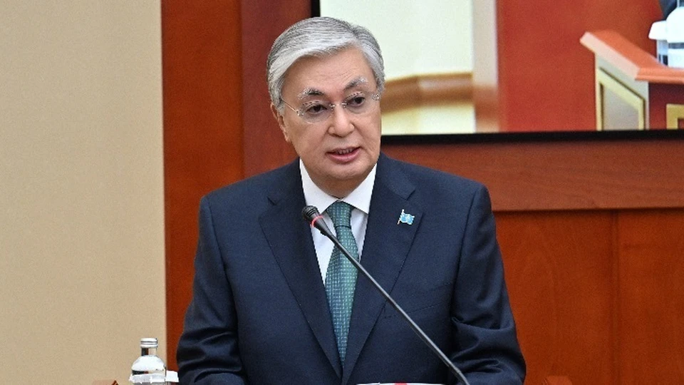 В своем выступлении перед депутатами глава государства подчеркнул, что превращение Казахстана в передовую страну — это не просто лозунг, а конкретная цель.