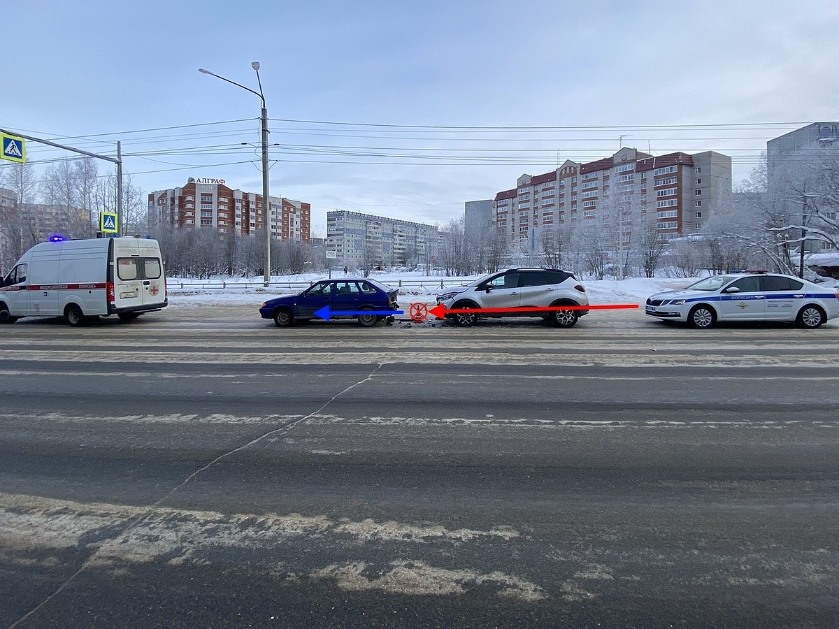 В Сыктывкаре столкнулись Renault и «Лада»: пострадала 69-летняя женщина -  KP.RU