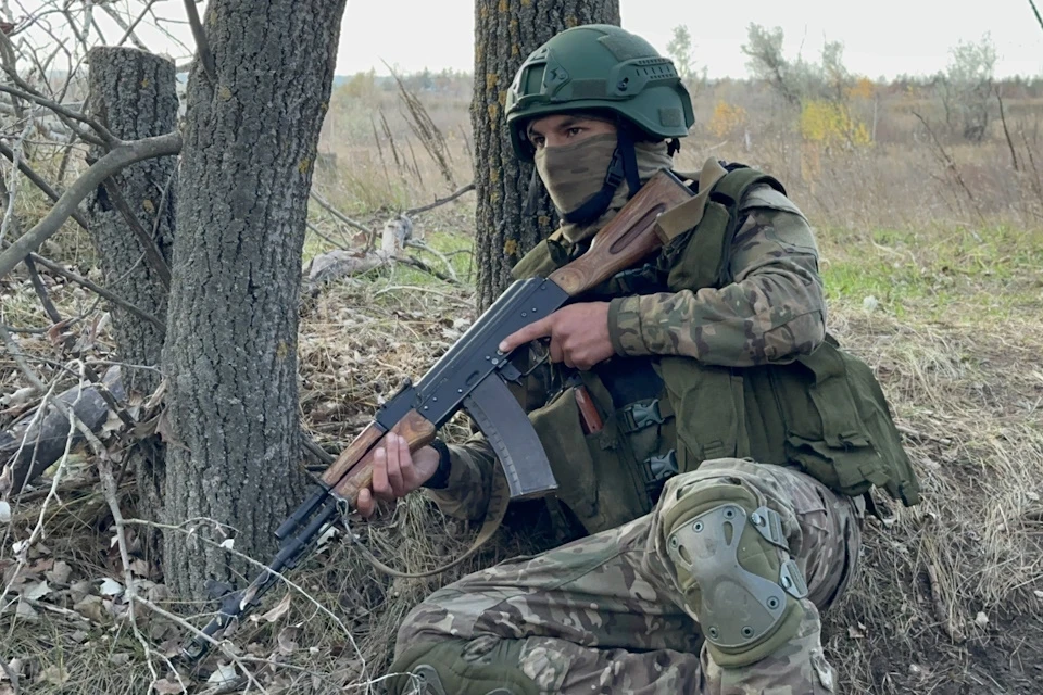 По Крынками бойцы ВС РФ спасли брошенную на поле боя украинскую военнослужащую
