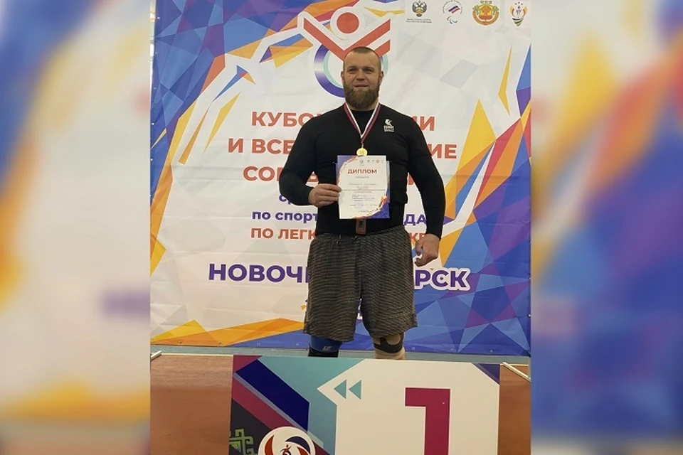 Александр Белобоков занял первое место в толкании ядра на соревнованиях по легкой атлетике. Фото: ТГ/Мартынов