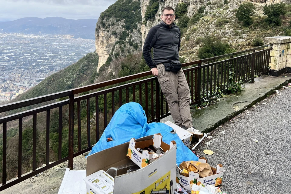 Со смотровой площадки в Италии открывается прекрасный вид на мусор. Фото: Виталий ПОЛИЩУК/ АСТ-54.