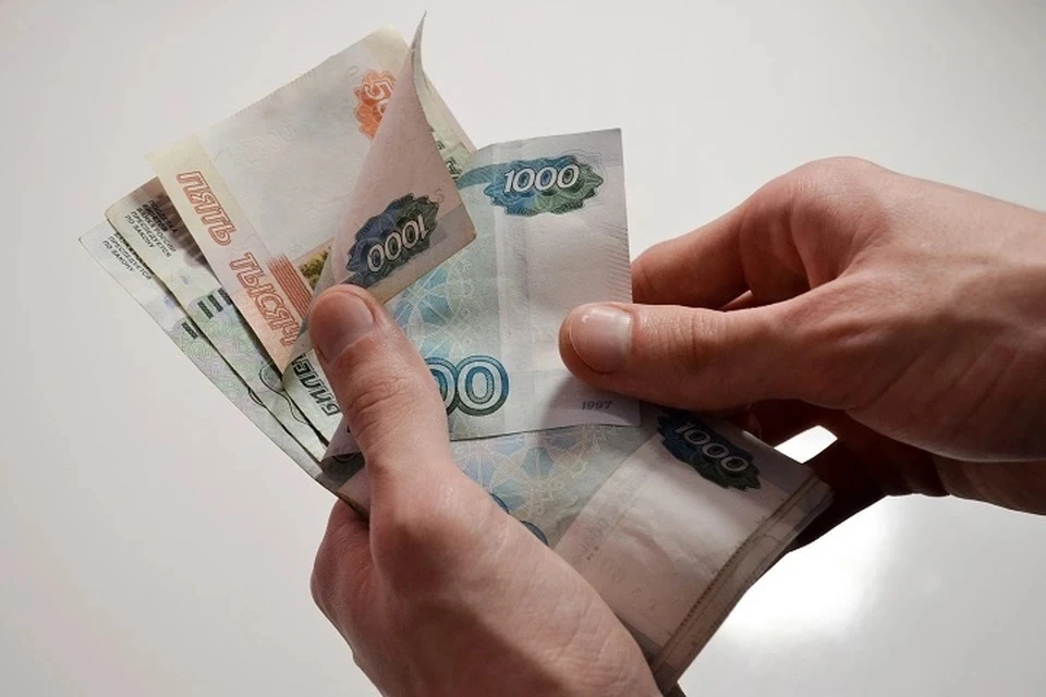 42-летний мужчина задолжал на содержание сына 700 000 рублей