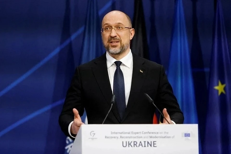 Шмыгаль заявил польскому премьеру о недопустимости инцидента с высыпанием зерна