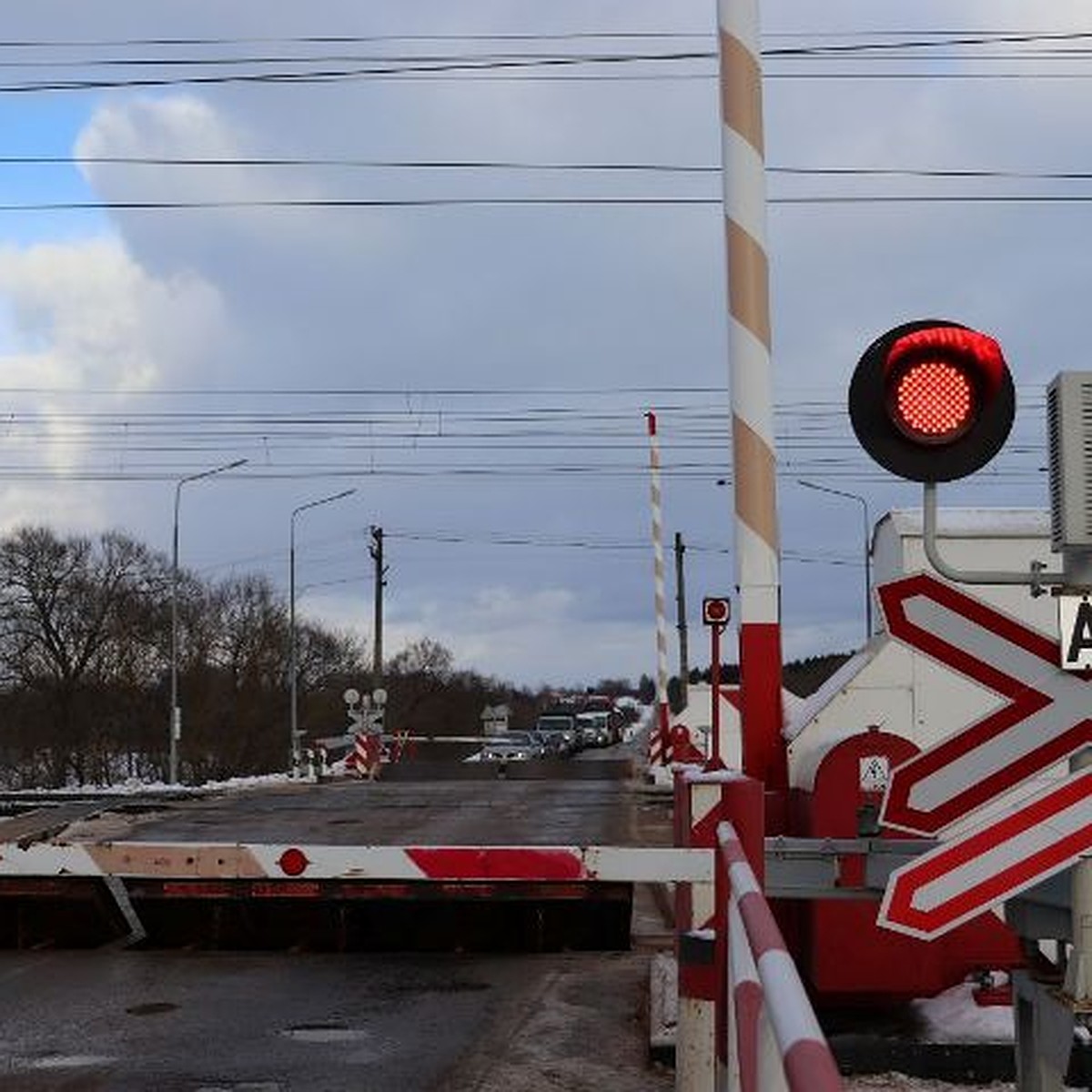 Движение автомобилей через железнодорожный переезд в городе Ярцево  Смоленской области будет приостановлено 16-17 февраля на время ремонта -  KP.RU