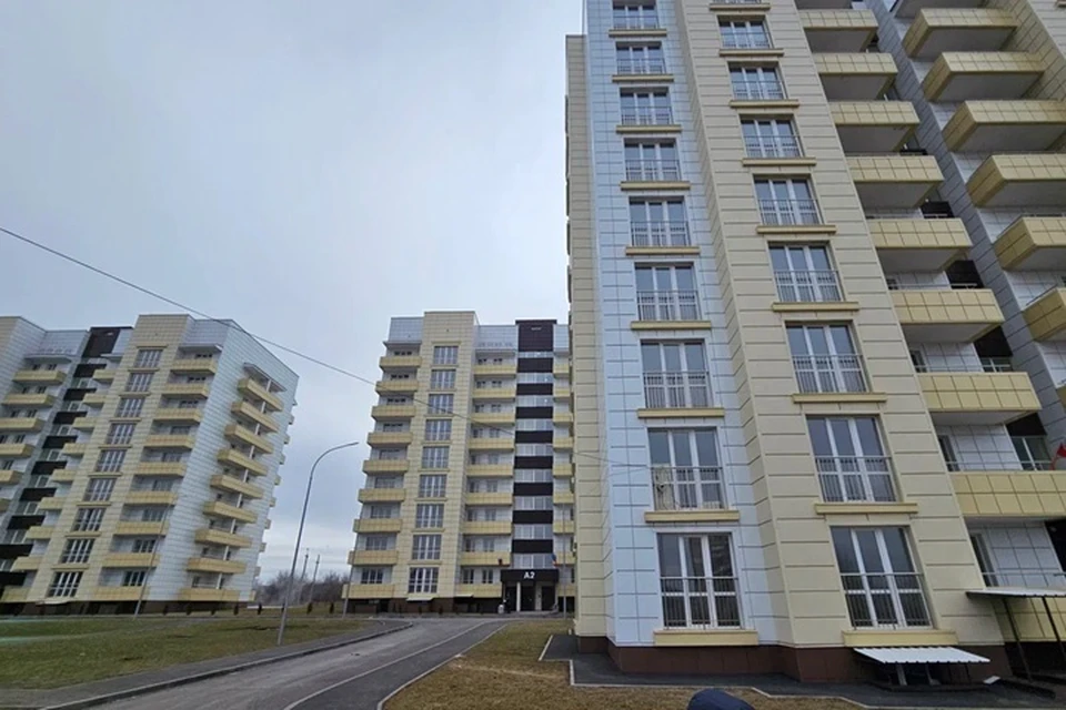 Еще 24 семьи Алчевска получили ключи от нового служебного жилья