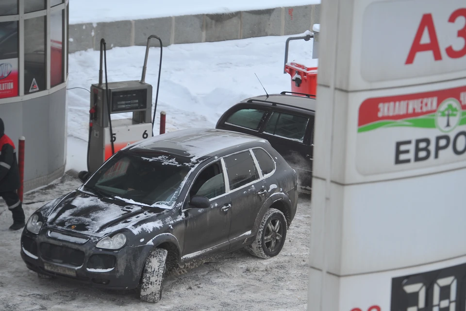 25-летний челябинец катался на Porsche Cayenne без номерных знаков