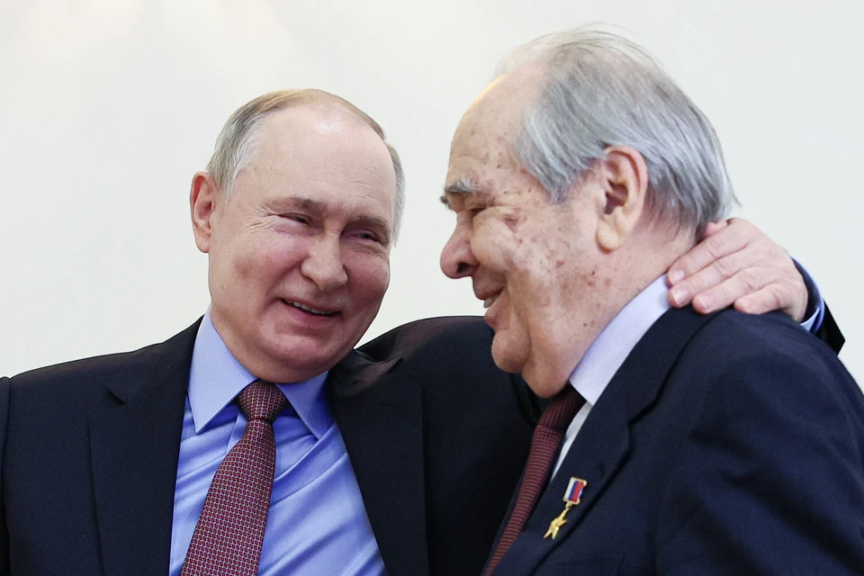 Президент России Владимир Путин и государственный советник Республики Татарстан Минтимер Шаймиев. Фото: Сергей Бобылев/ТАСС
