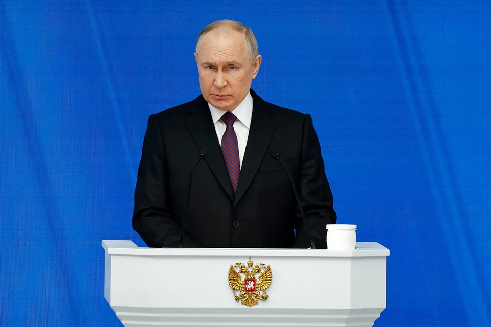 Владимир Путин выступает с посланием Федеральному собранию 29 февраля в Гостином дворе