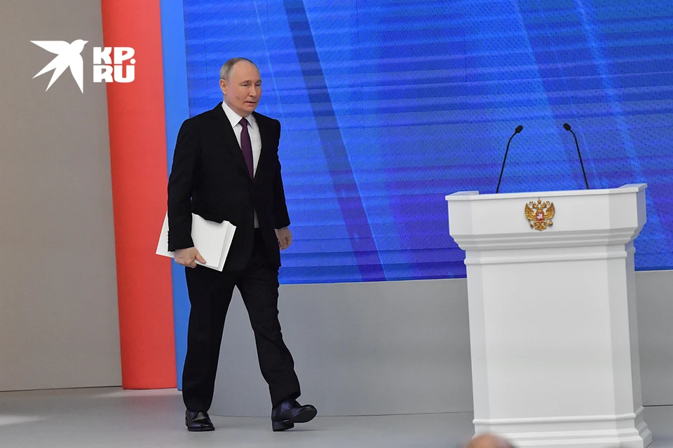 Путин предложил увеличить зарплаты преподавателям фундаментальных дисциплин