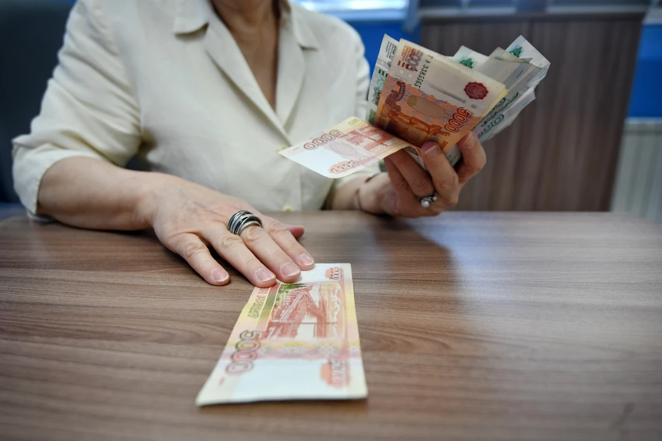 Какие выплаты положены родителям от государства в России в 2024 году