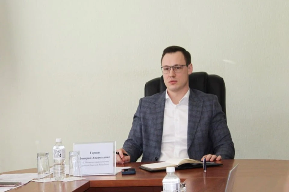 Дмитрий Гарцев сообщил, что в ДНР идет восстановление 63 объектов здравоохранения. Фото: ТГ/Гарцев