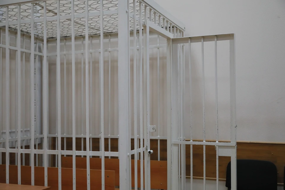 Жительница Красноярска украла у двух мужчин 185 тысяч рублей и дорогой телефон