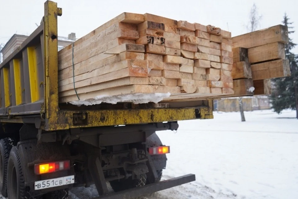 С начала 2024 года Красноярский край доставил в Свердловск более 240 тонн стройматериалов. Фото - администрация Свердловского района