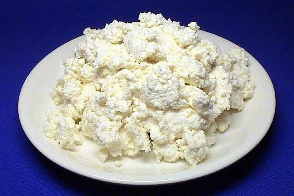 Творог - вкусный и полезный продукт.
