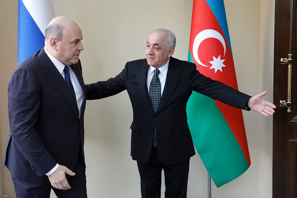 Взаимные инвестиции, сотрудничество в энергетике и высоких технологиях: Михаил Мишустин прибыл с визитом в Баку