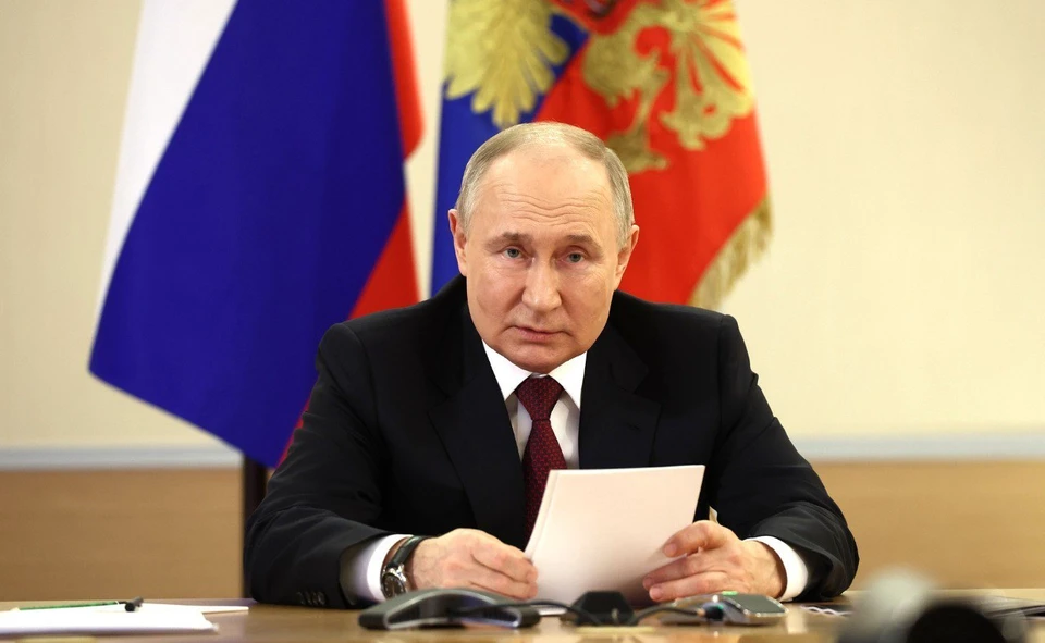 Владимир Путин обсудил проект скоростной трассы. Фото: пресс-службы администрации Красндарского края.
