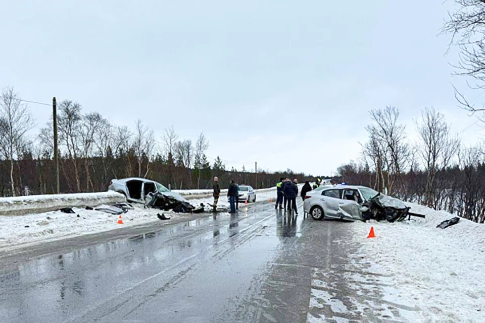 Около 8 утра 10 марта на седьмом километре дороги Североморск — Щукозеро произошло ДТП с четырьмя пострадавшими. Фото: 51.мвд.рф