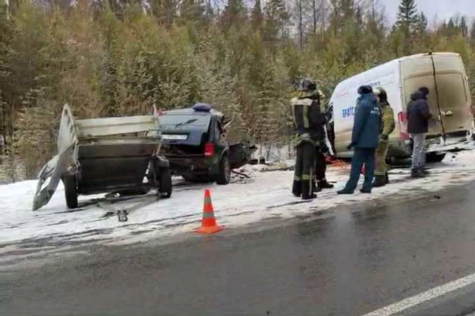 Два человека погибли в тройном ДТП в Братском районе