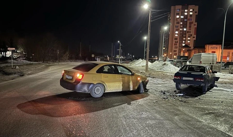 Машины после аварии.