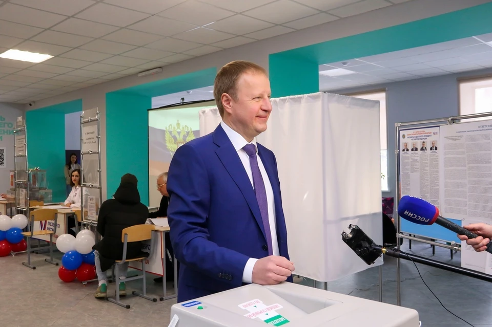 Виктор Томенко проголосовал на выборах Президента страны