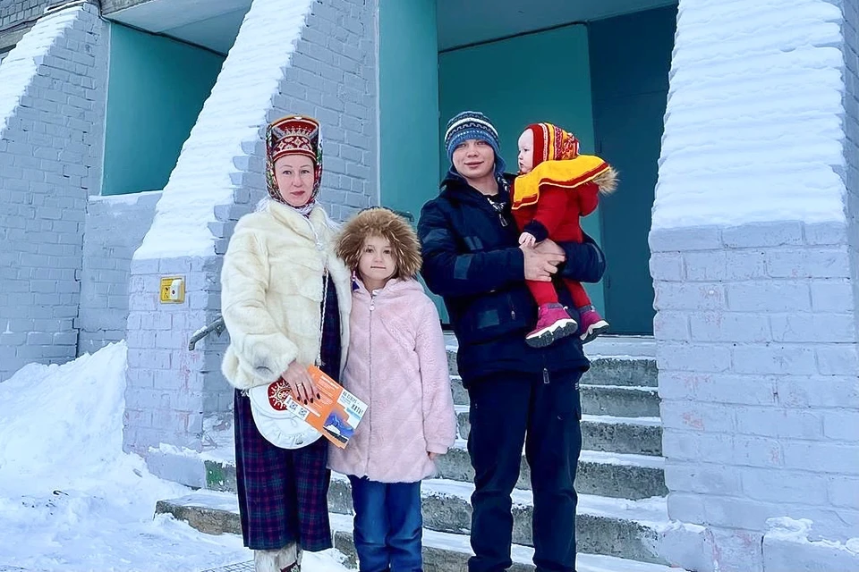 В Мурманской области на избирательные участки пришли представители коренного малочисленного народа - саами. Фото: администрация Кольского района