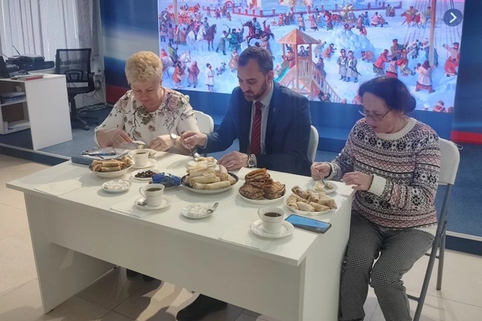 В ЛНР состоялся конкурс самых вкусных блинов. Фото - сенатор РФ от ЛНР Ольга Бас