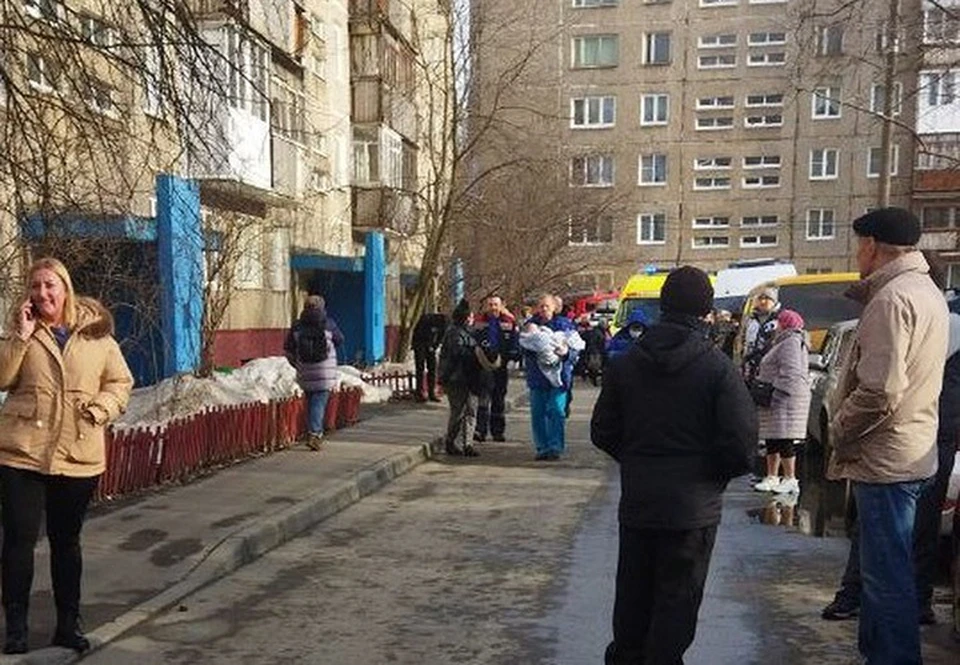 Жильцы горевшего дома на улице Фучика смогли вернуться в свои квартиры. ФОТО: Дарья Вострышева