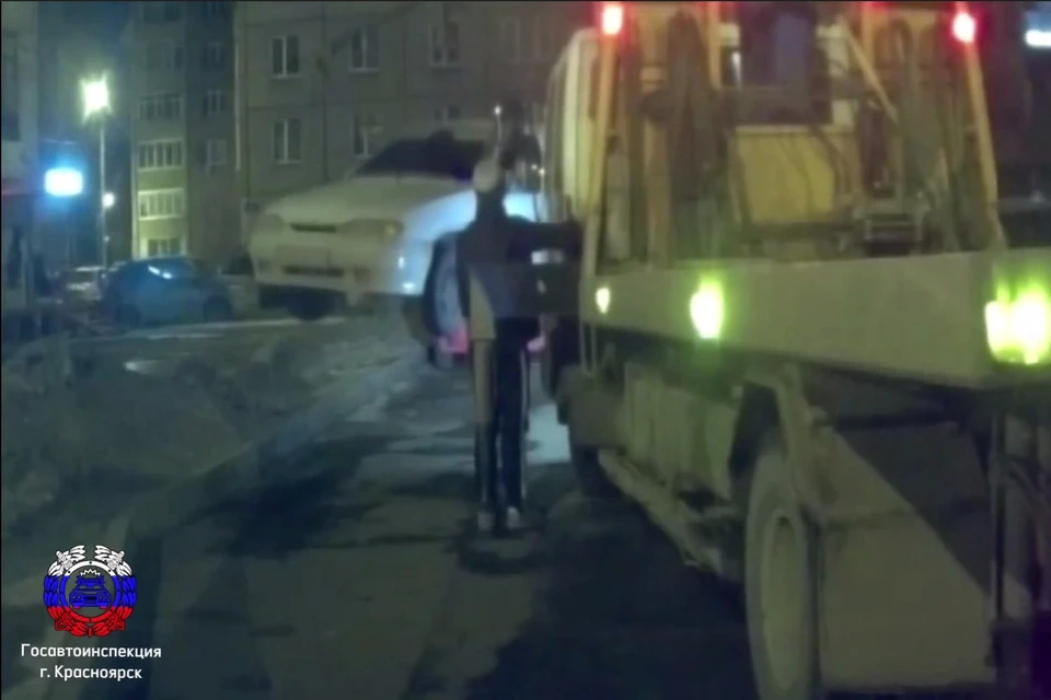 Скриншот: видео ГИБДД по Красноярскому краю