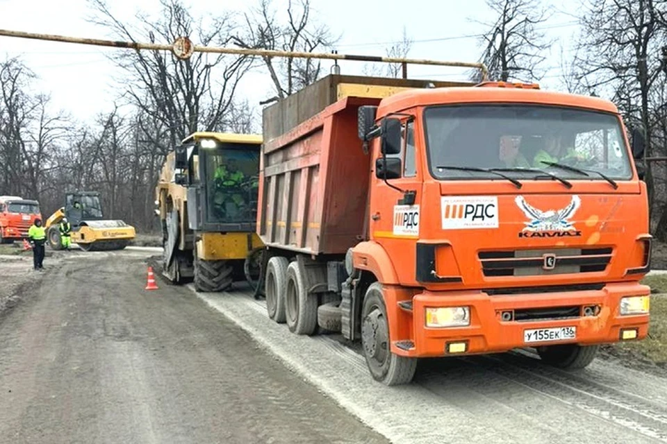 Дорожники Ямала отремонтируют в Волновахе ДНР два километра дорог. Фото: Правительство ЯНАО