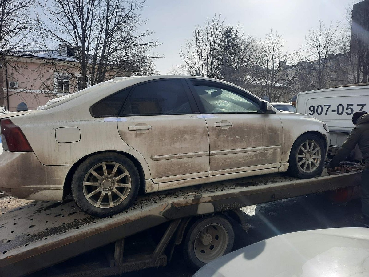 Саратовец за повторное вождение в пьяном виде лишился своего Volvo - KP.RU