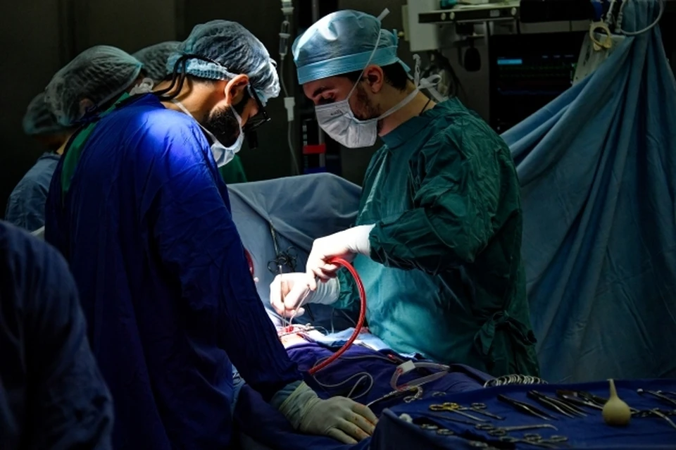 Пациентку со сросшимися почками спасли врачи из Хабаровска