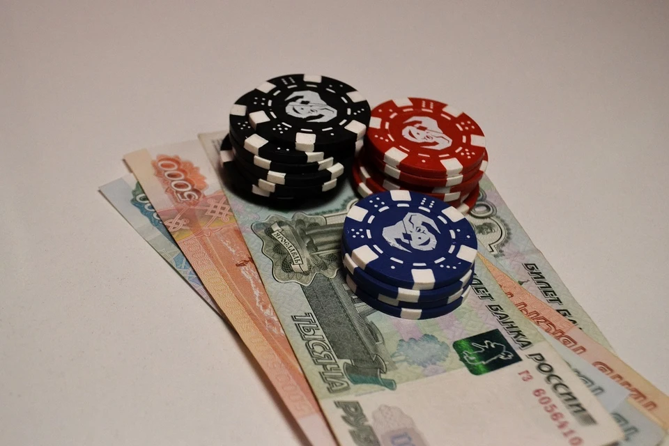Подпольное казино, где проводили турнир по покеру, накрыли в Новосибирске.