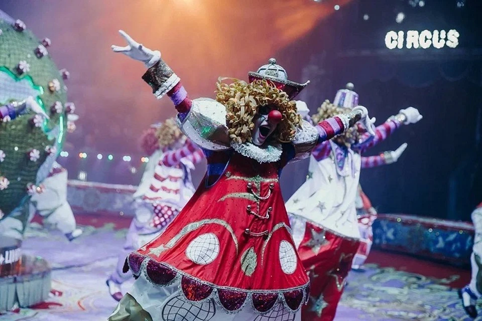 Трехчасовое цирковое шоу поражает своими масштабностью, уникальностью и красочностью