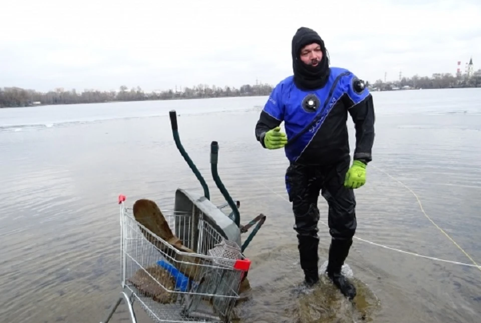 Предпринимателя в Якутии оштрафовали за загрязнение озера мусором Фото тематическое