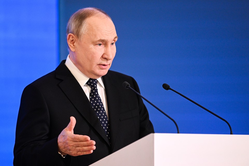 Удвоение МРОТ, новая система оплаты бюджетников и никакой военной экономики: Владимир Путин сделал ряд важных заявлений
