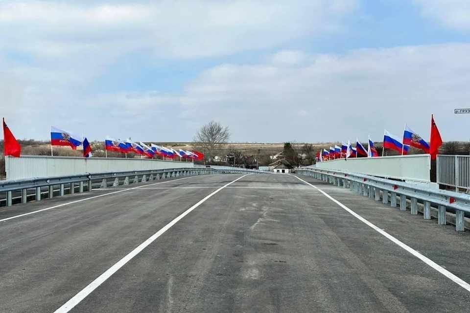 В Тельманово ДНР продолжаются работы по восстановлению мостов. Фото: Минтранс ДНР