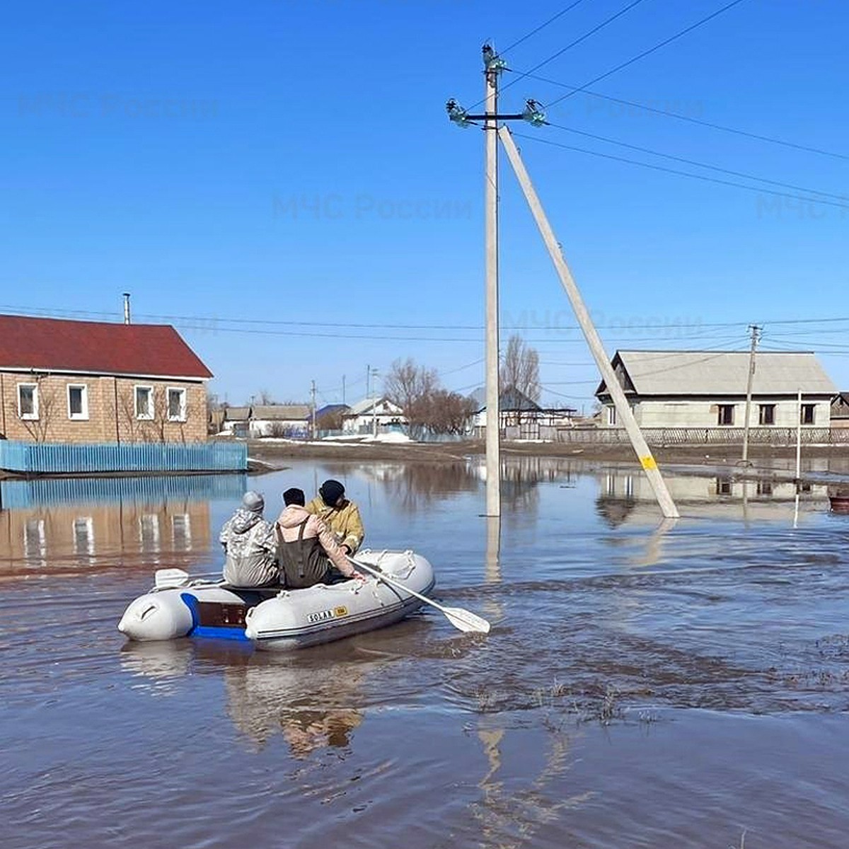 Уровень Ириклинского водохранилища 6 апреля 2024 года: сброс воды, смоет ли  дамбу, обстановка - KP.RU