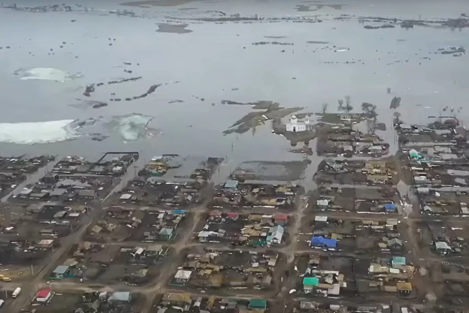 Несколько поселков уже затопило. Фото: скрин с видео пресс-службы Правительства Курганской области.