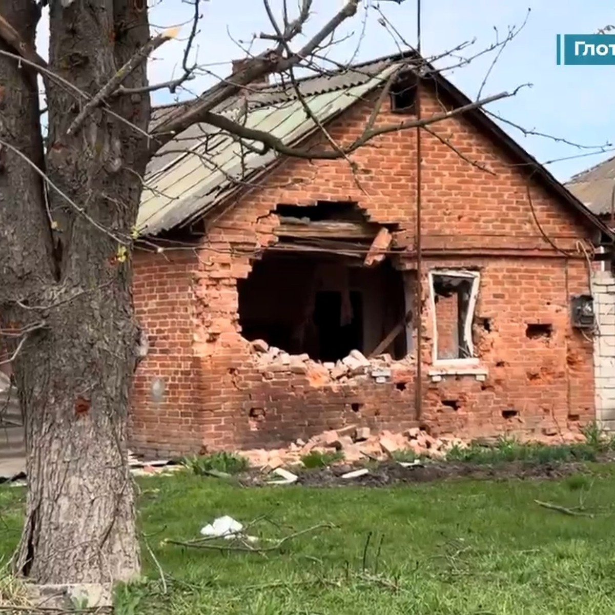 Разрушены дома, храм и памятник советским воинам: что происходит в  Грайворонском округе Белгородчины после атак ВСУ - KP.RU