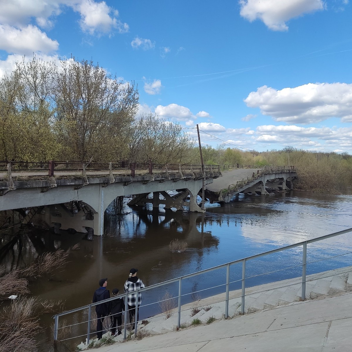 В Уварово обрушился мост через Ворону - KP.RU