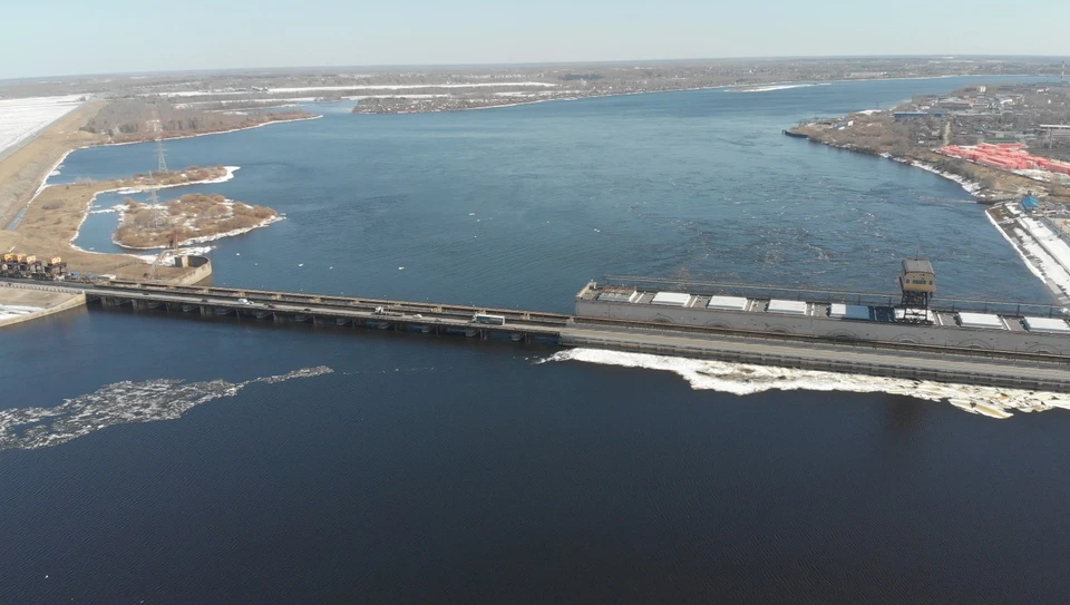 Внеплановые ремонт стартовал на мосту Нижегородской ГЭС. Фото: группа Нижегородской ГЭС во «ВКонтакте»