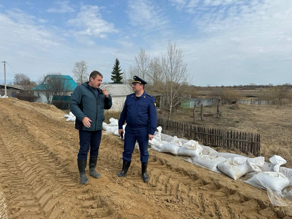 Прокурор Тюменской области приехал в Ялуторовск, чтобы лично проконтролировать подготовку к паводку